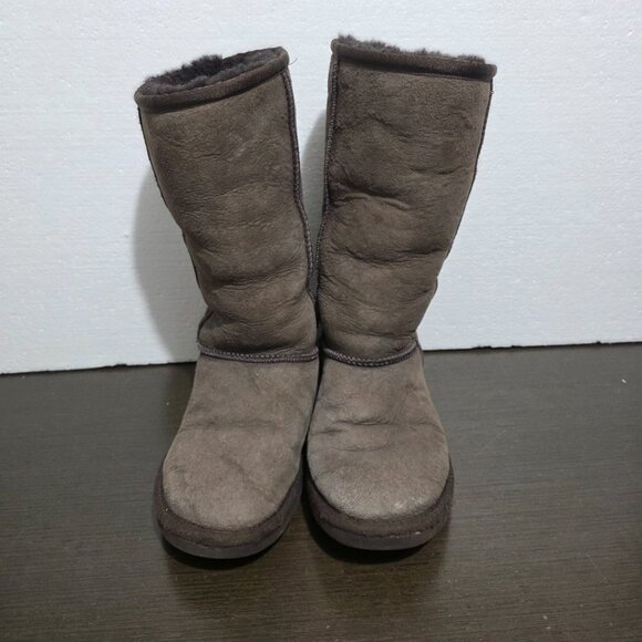 UGG Brown Genuine Leather Boot Genuine Sheepskin Lining Classic Tall 5815 Sz W5 - Picture 5 of 11